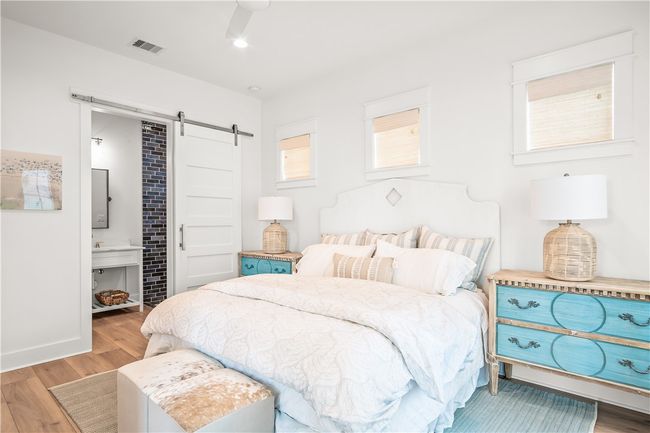 219 Escape St, House other with 4 bedrooms, 5 bathrooms and null parking in Port Aransas TX | Image 16
