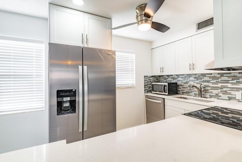 670-67 Fanshaw B, Boca Raton, FL, 33434-3033 | Card Image
