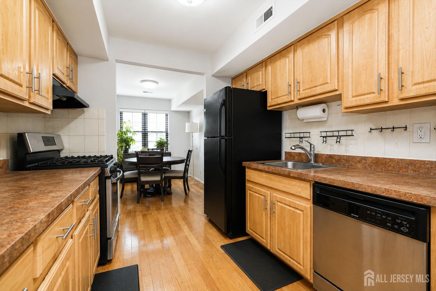 Residential in Woodbridge Proper 4