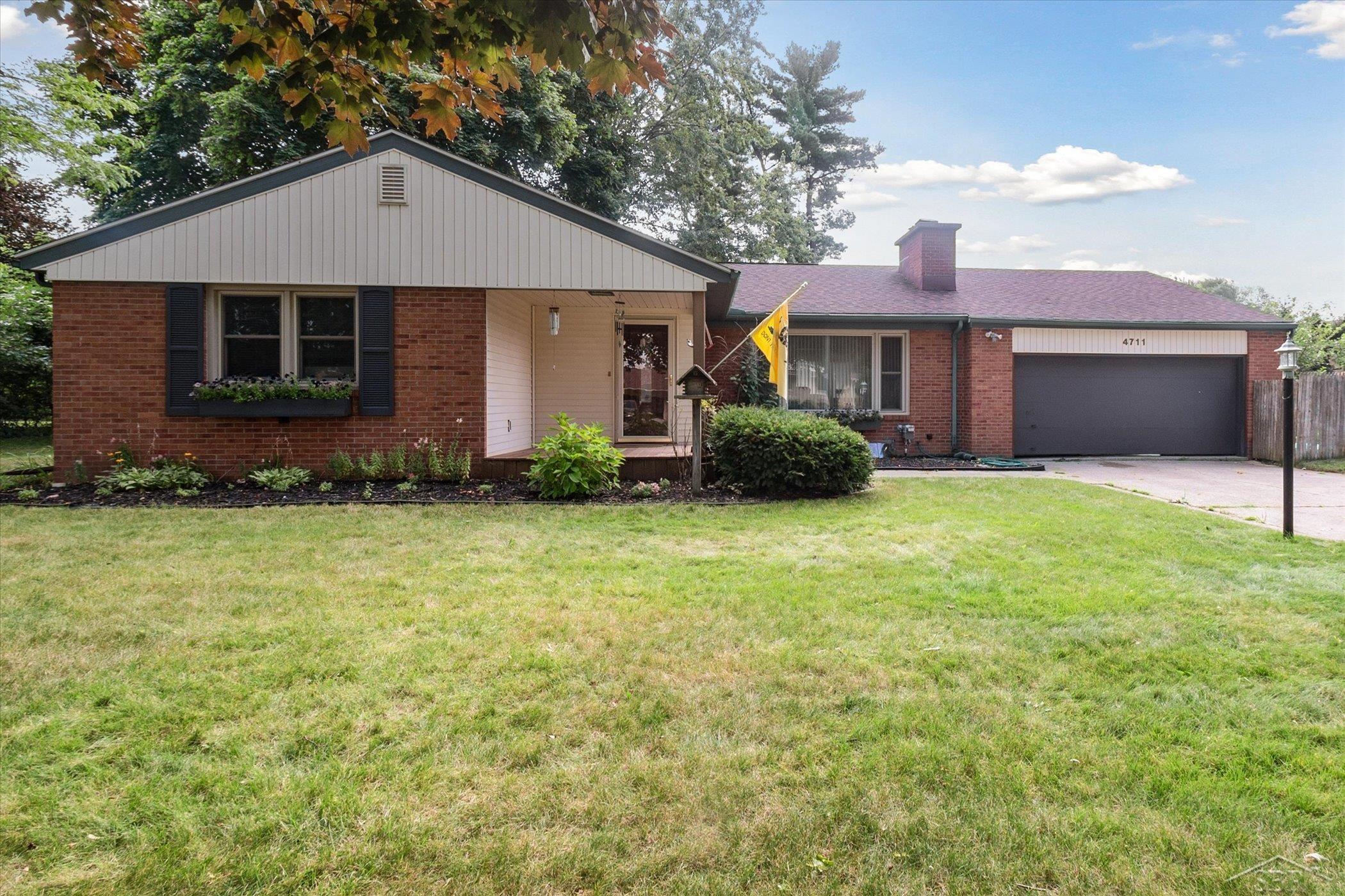 Morningside Dr, Bay City, MI 48706