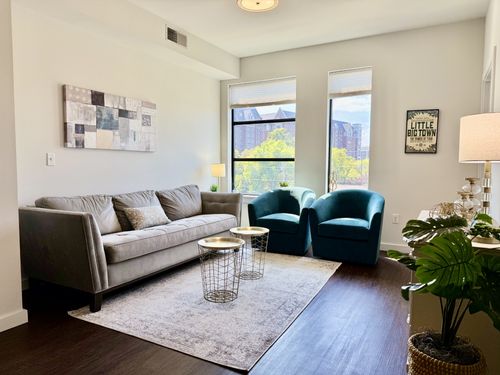 apt-420-1900 12th Ave S, Nashville, TN, 37203-5487 | Card Image