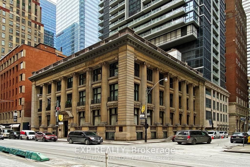 Commercial Lease in Toronto C01