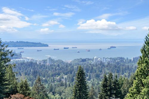 3961 St Albans Ave, North Vancouver, BC, V7N1S9 | Card Image