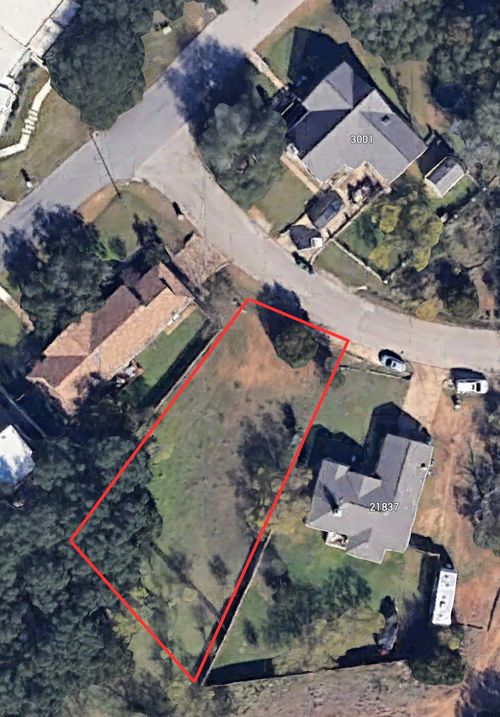 21839 Tallahassee Ave, Lago Vista, TX, 78645-6556 | Card Image