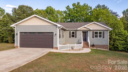 4262 Boulder Dr, Morganton, NC, 28655-6051 | Card Image