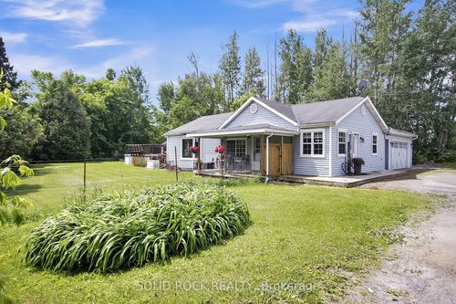 7312 Bank St, Metcalfe, ON, K0A2P0 | Card Image