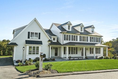 14 Liana St, Woburn, MA, 01801-5320 | Card Image