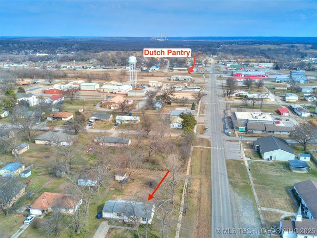 102 N Hayden St, House other with 3 bedrooms, 1 bathrooms and null parking in Chouteau OK | Image 27