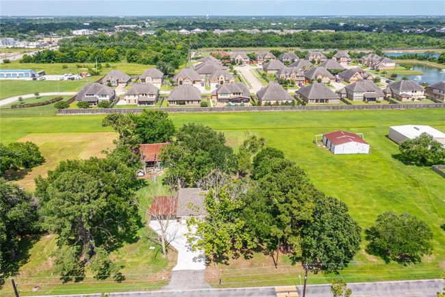 2751 Piper Rd, House other with 3 bedrooms, 2 bathrooms and 2 parking in Pearland TX | Image 8