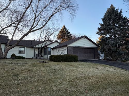 17-1-1020 Bertram Dr, Freeport, IL, 61032-4479 | Card Image