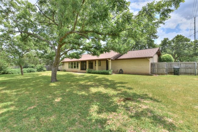 Spacious Back Yard | Image 37