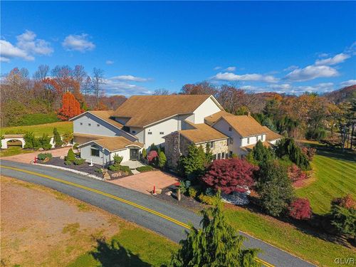 6271 Batman Rd, ZIONSVILLE, PA, 18092-2102 | Card Image
