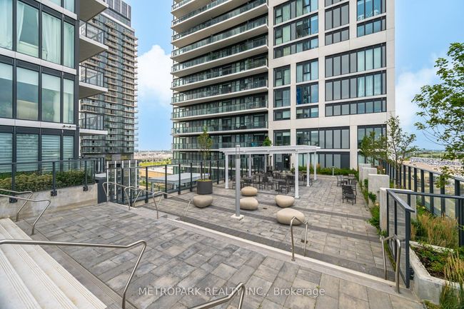 PH215 - 9000 Jane St, Condo with 2 bedrooms, 3 bathrooms and null parking in Concord ON | Image 35