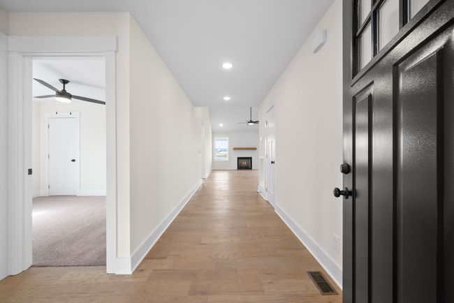 1569 Collins View Way, House other with 3 bedrooms, 2 bathrooms and 2 parking in Clarksville TN | Image 5