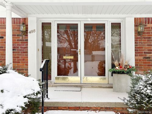 488 Bryn Mawr St, Birmingham, MI, 48009-1589 | Card Image