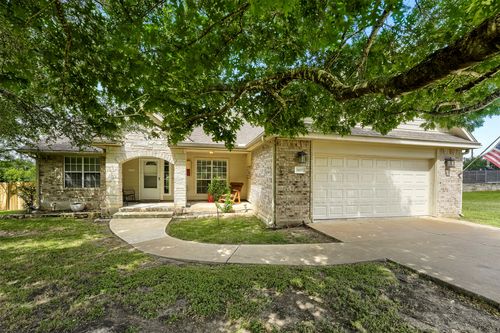 1105 2nd St, Jarrell, TX, 76537-1399 | Card Image