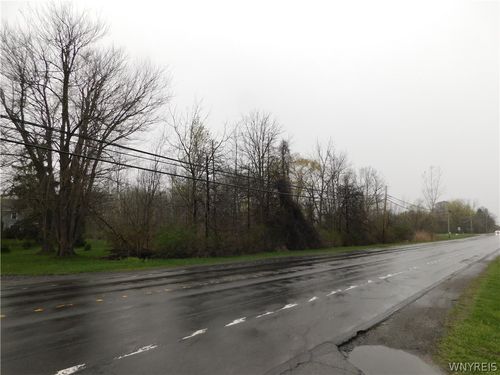 12739 Main Rd, Akron, NY, 14001-9777 | Card Image