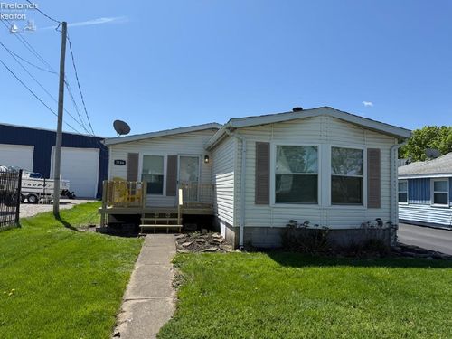 2204 River Avenue, Sandusky, OH, 44870 | Card Image