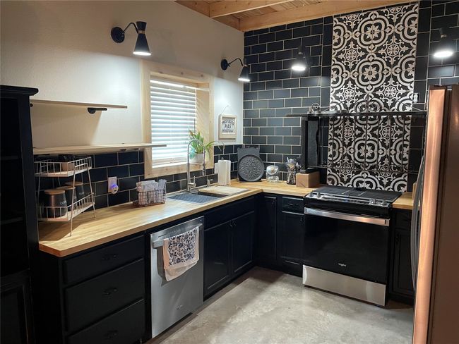 17103 County Road 2830, House other with 1 bedrooms, 1 bathrooms and null parking in Mabank TX | Image 11