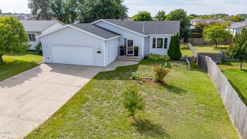 5 Humbert Dr, Lincoln, ND, 58504-9300 | Card Image