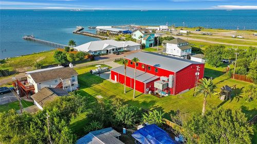 211 1/2 Avenue A, Dickinson, TX, 77539-7986 | Card Image