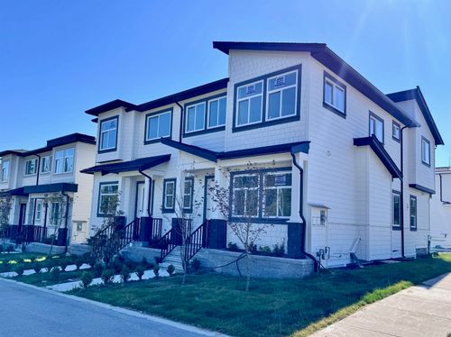 2045 168 St, Surrey, BC, V3Z1H1 | Card Image