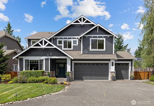 8226 Ne 117th St, Kirkland, WA, 98034-5820 | Card Image