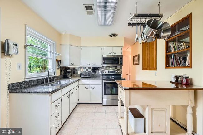 12105 Lanham Severn Rd, House other with 3 bedrooms, 2 bathrooms and null parking in BOWIE MD | Image 14