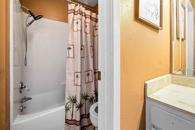 5 Quintana Dr, House other with 3 bedrooms, 2 bathrooms and 2 parking in Galveston TX | Image 20