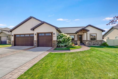 2157 Cayuse St, Twin Falls, ID, 83301-5684 | Card Image
