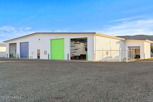 1220 Industrial Way, Union Gap, WA, 98903-9567 | Card Image
