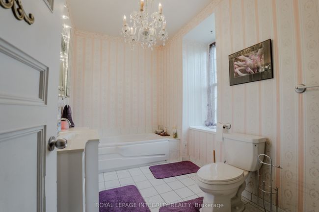 20763 Old Highway 2, House other with 4 bedrooms, 4 bathrooms and 15 parking in Lancaster ON | Image 31