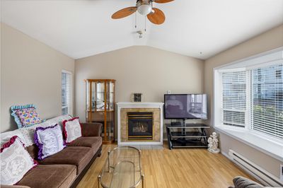 6 - 1201 Pemberton Ave, Townhouse with 2 bedrooms, 1 bathrooms and 1 parking in Squamish BC | Image 3