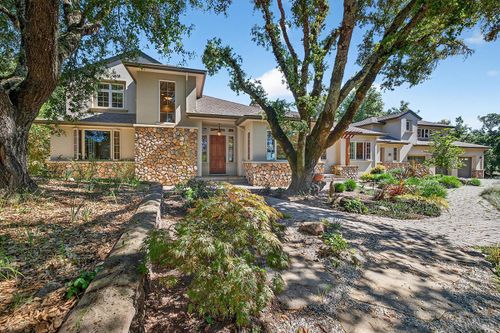 8373 Singing Hills Trl, Santa Rosa, CA, 95404-7530 | Card Image