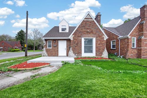 10001 Greensboro St, Detroit, MI, 48224-2558 | Card Image