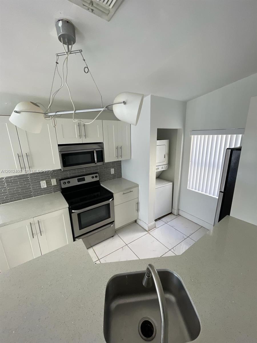 Residential in Sunrise 5