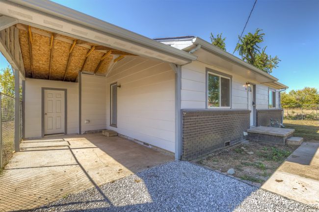 201 E 1 St St, House other with 2 bedrooms, 1 bathrooms and null parking in Claremore OK | Image 37