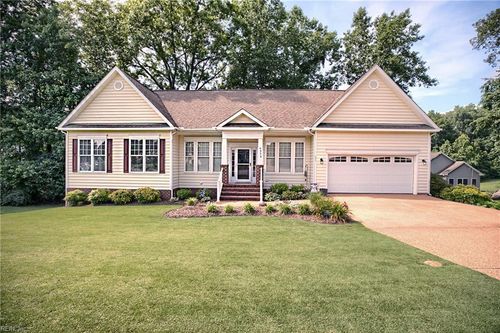 6323 Janice Ct, Gloucester, VA, 23061-5364 | Card Image