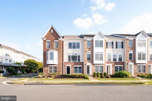 42677 Homefront Ter, CHANTILLY, VA, 20152-6025 | Card Image
