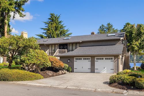 4406 193rd Ave Se, Issaquah, WA, 98027-9744 | Card Image