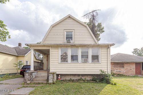 425 Bassett St, Toledo, OH, 43611-3304 | Card Image