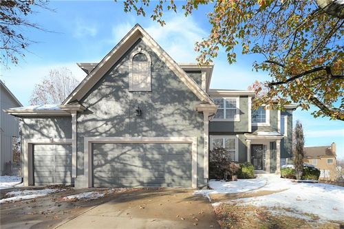 5206 Round Prairie St, Shawnee, KS, 66226-2635 | Card Image