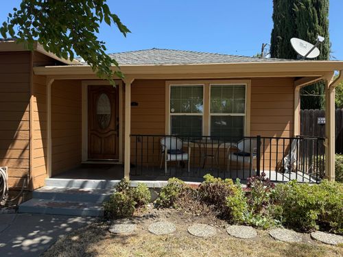 465 W 22nd Street, Tracy, CA, 95376 | Card Image