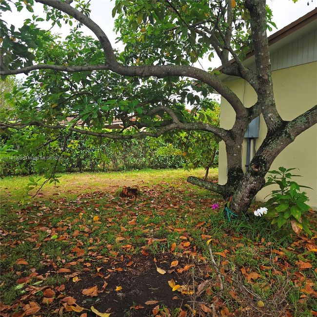 12900 Sw 81 St St, House other with 4 bedrooms, 2 bathrooms and null parking in Kendall FL | Image 18