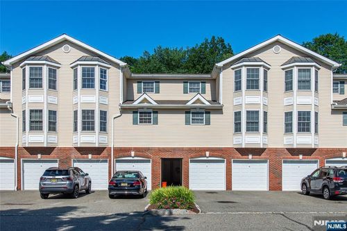30 Federal Hill Rd, Pompton Lakes, NJ, 07442-2080 | Card Image