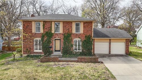 10915 W 100th Ter, Overland Park, KS, 66214-2516 | Card Image