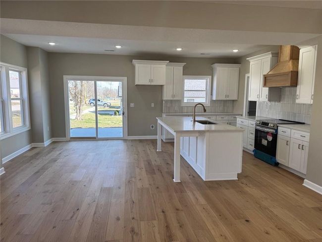 305 N Prairie St, House other with 4 bedrooms, 3 bathrooms and null parking in Hamilton MO | Image 12