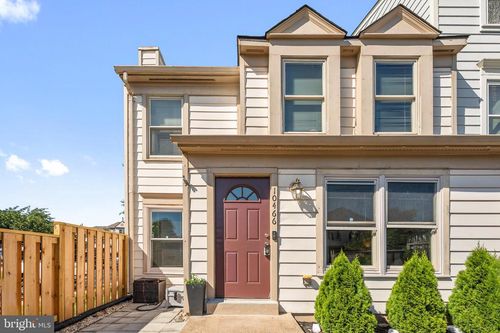 10466 Paradise Ct, MANASSAS, VA, 20109-6421 | Card Image