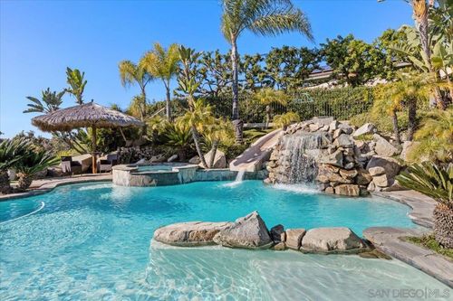 962 Chardonney Way, Escondido, CA, 92029-1611 | Card Image