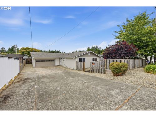 1130 Fenwick St, Coos Bay, OR, 97420-3019 | Card Image